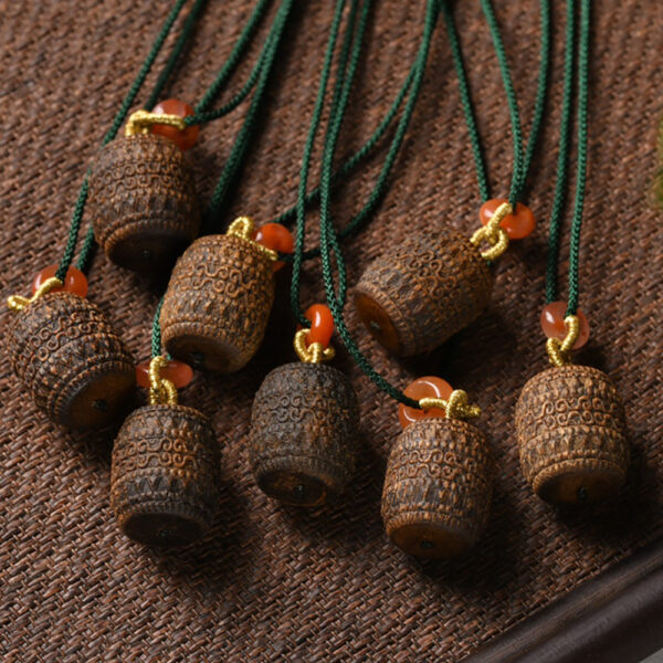 Chinan large bead pendant