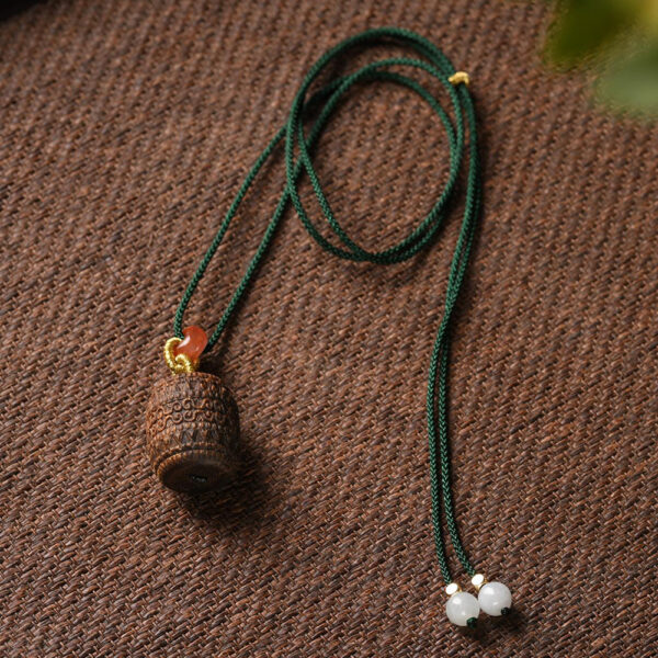 Chinan large bead pendant - Image 4